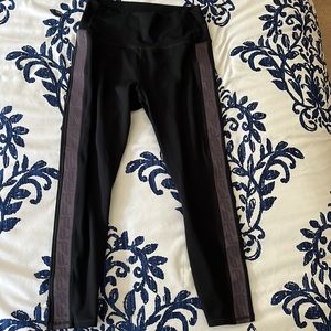 Powerhold made by Fabletics leggings